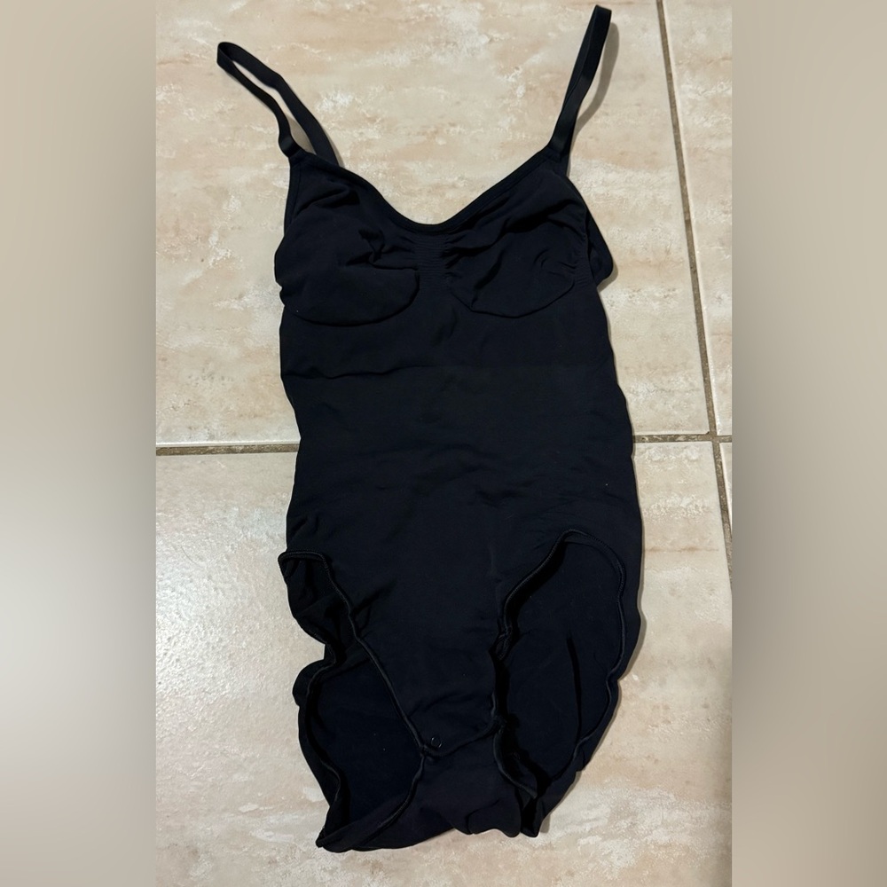 Skims bodysuit brief with snaps